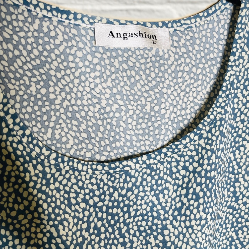 Women’s Angashion Blue Dot Print Blouse Casual Chic Short Sleeve Top Size Large - Picture 3 of 6